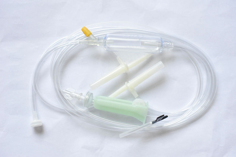 過橋雙插針輸液器